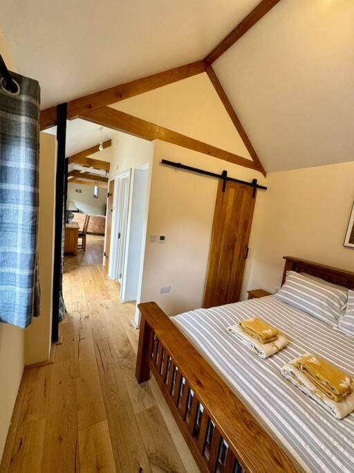 The Paws And Wander Hideaway Villa Mitchel Troy Ngoại thất bức ảnh